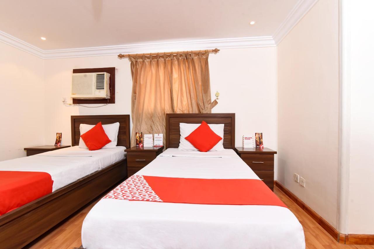 Oyo 416 Bonais Hotel Ал Ахса Екстериор снимка