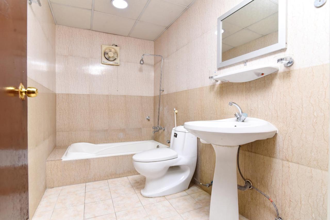 Oyo 416 Bonais Hotel Ал Ахса Екстериор снимка
